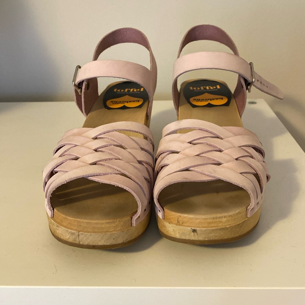 Swedish Hasbeens pink clog sandals